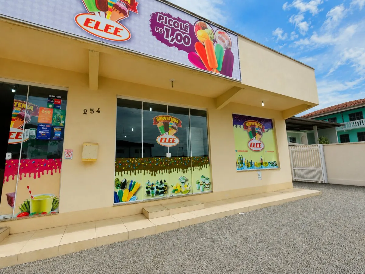 Fachada da Sorveteria Elee na R. Ernesto Bianchini, 254, em Brusque